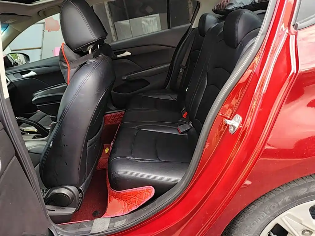 Chevrolet Cavalier 2018 — фото 17