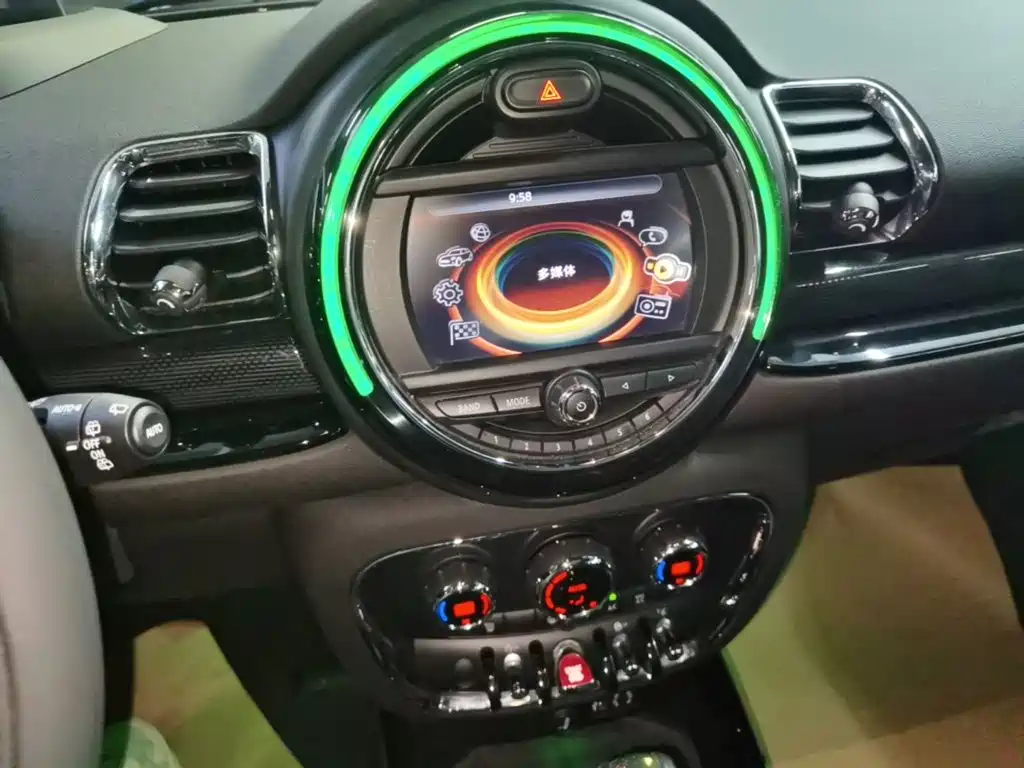 MINI Clubman 2016 — фото 13