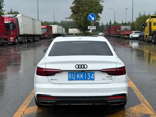Audi A4L 2023