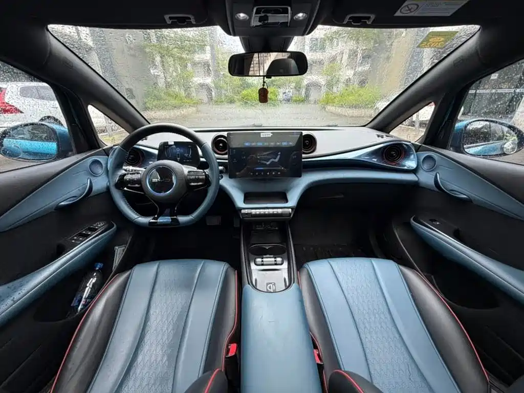 BYD Dolphin 2023