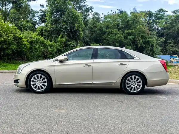 Cadillac XTS 2014