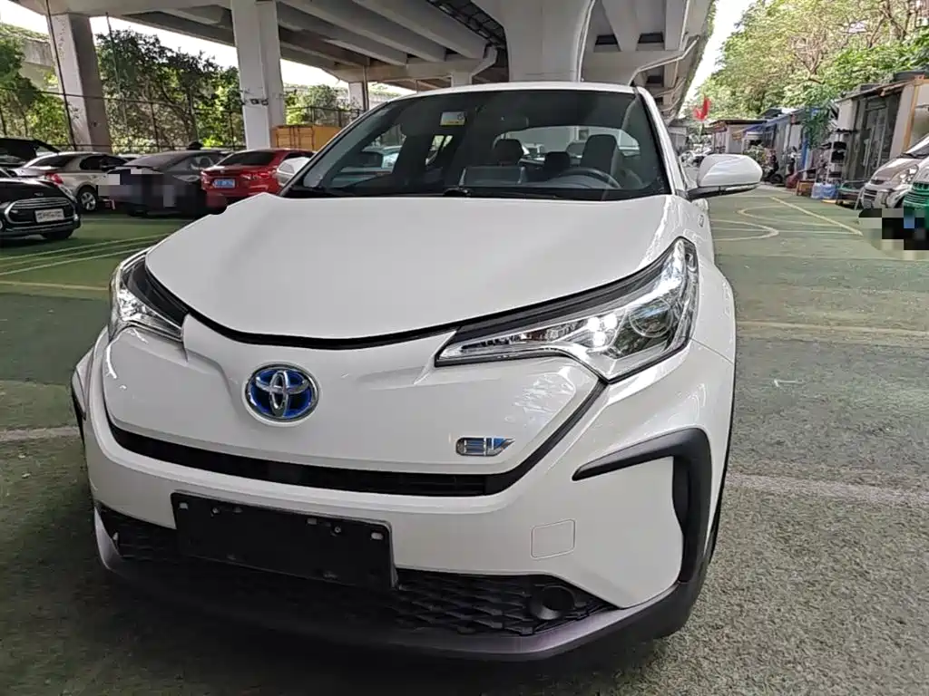 Toyota C-HR EV 2021 — фото 3