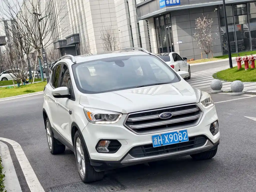 Ford Kuga 2016 — фото 7