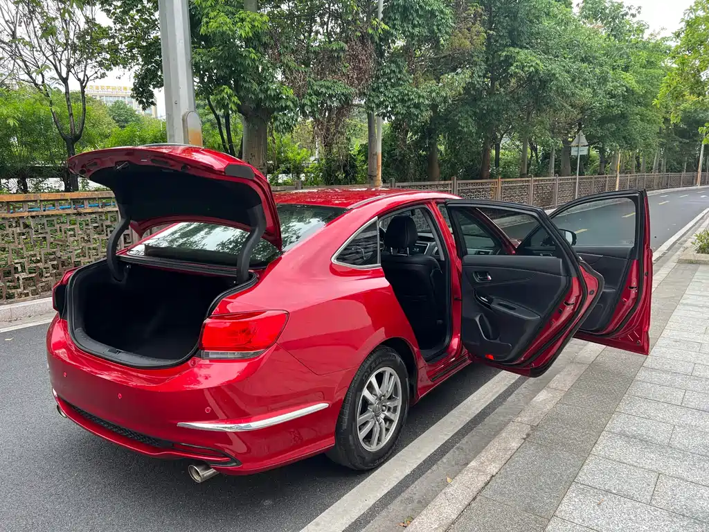 Honda Spirior 2017 — фото 25