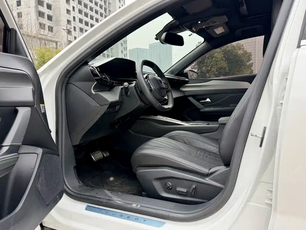 Peugeot 408X 2024 — фото 11