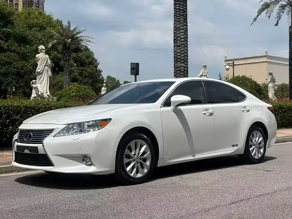Lexus ES 2014