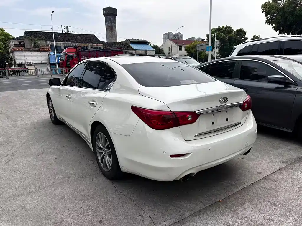 Infiniti Q50L 2016 — фото 6