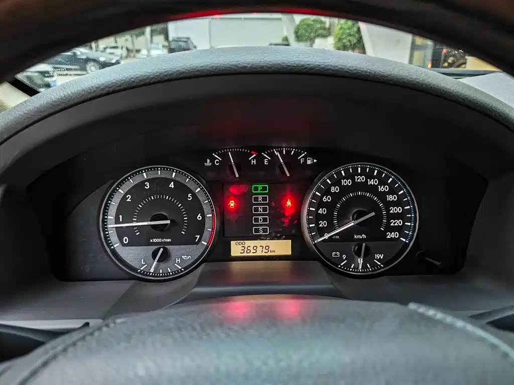 Toyota Land Cruiser 2019 — фото 11