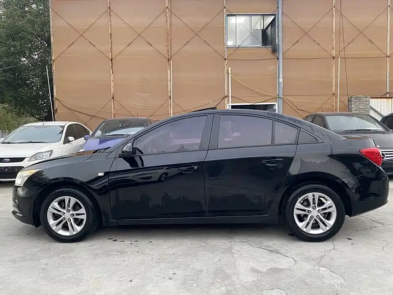 Chevrolet Cruze 2015 — фото 10