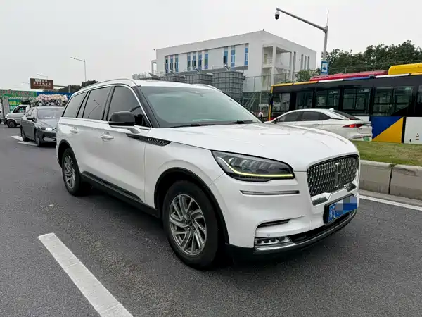 Lincoln Aviator 2021