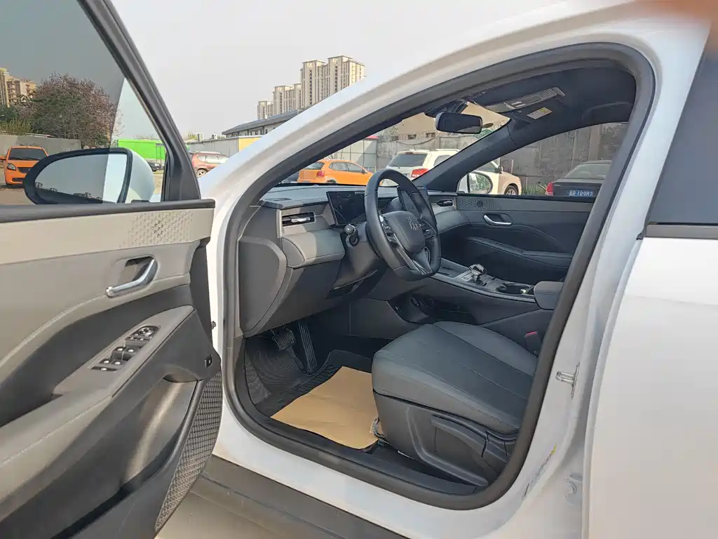 BYD Qin PLUS 2025 — фото 8