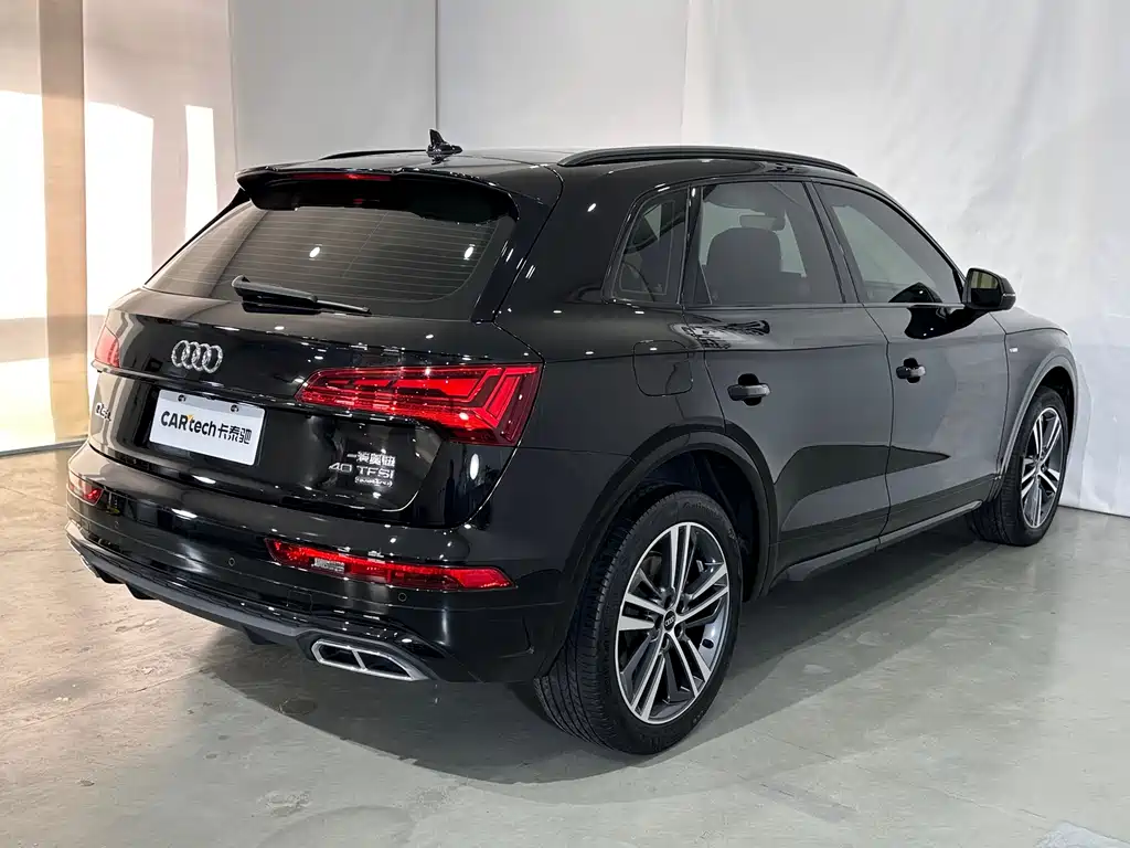 Audi Q5L 2024 — фото 16