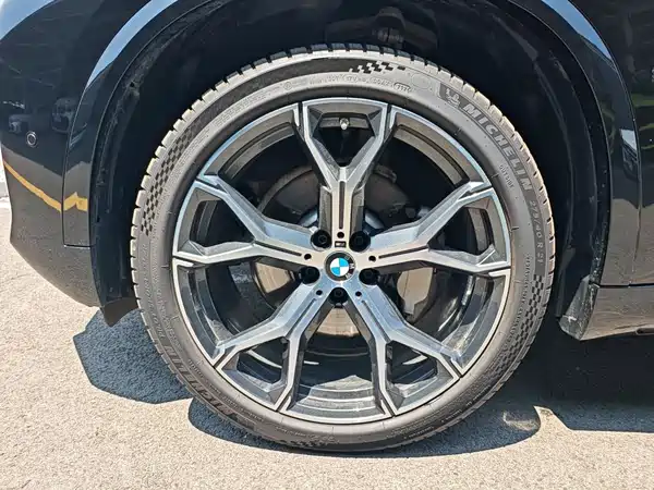 BMW X5 2025