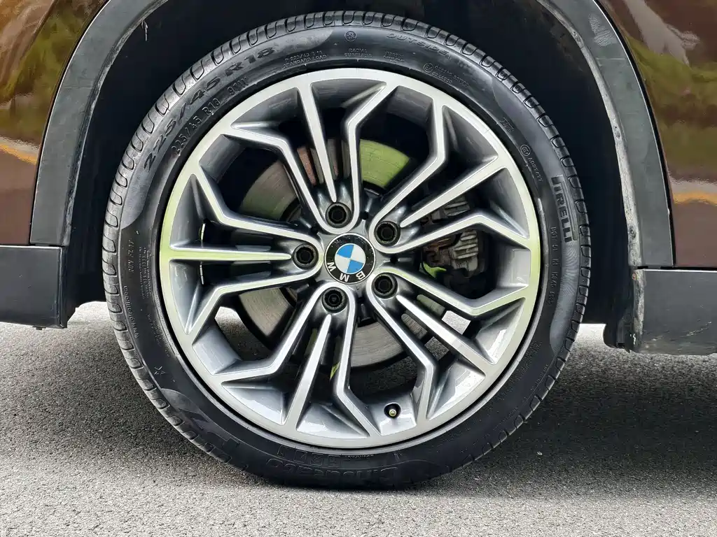 BMW X1 2012 — фото 8
