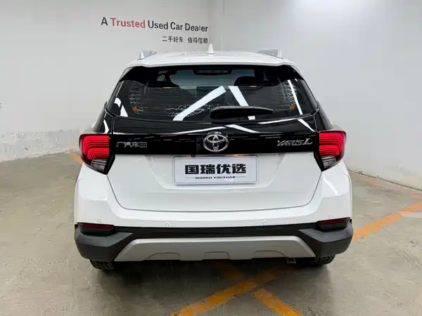 Toyota Yaris L 2023