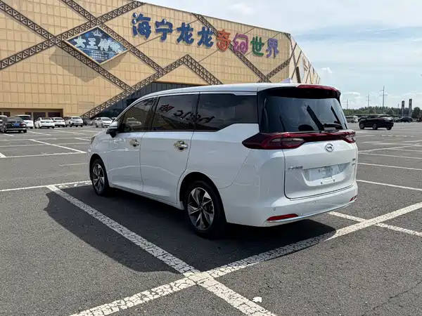 GAC Trumpchi M6 2022