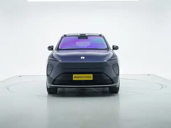 NIO ES8 2025