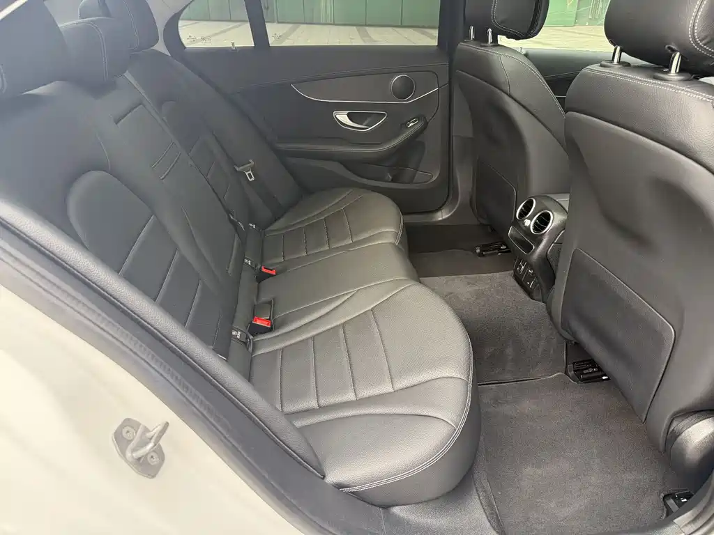 Mercedes-Benz C-Class 2021 — фото 19