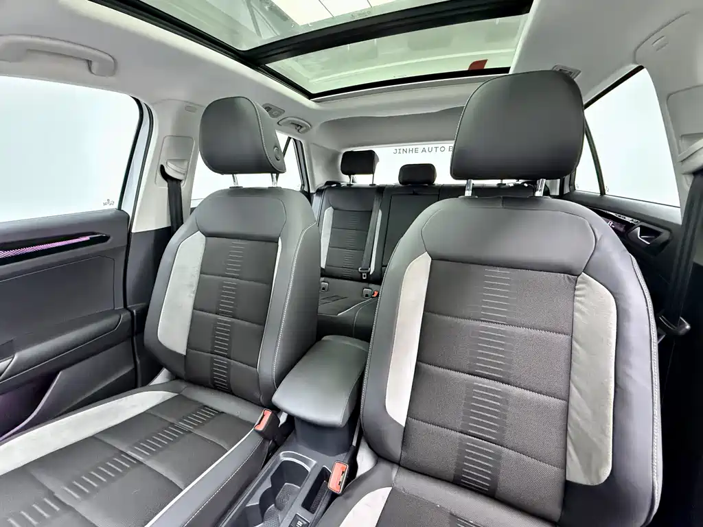 Volkswagen T-Roc 2022 — фото 11