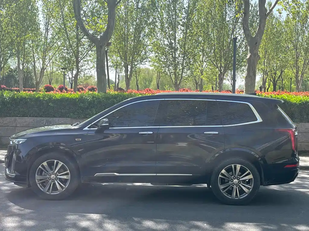Cadillac XT6 2021 — фото 9