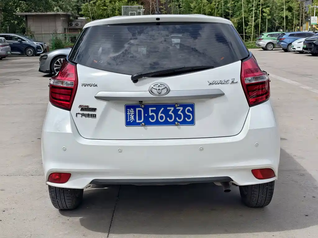 Toyota Yaris L 2023