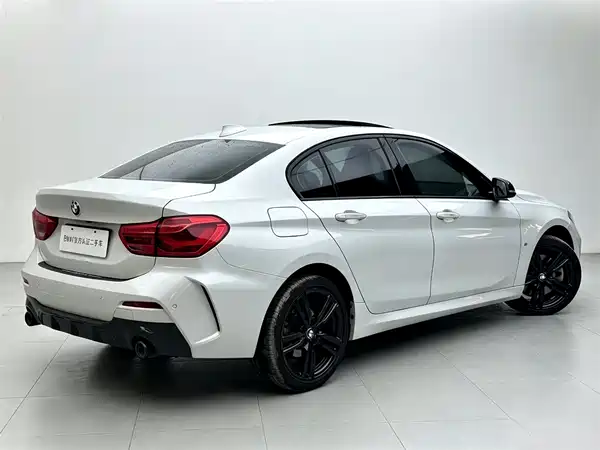 BMW 1 Series 2021
