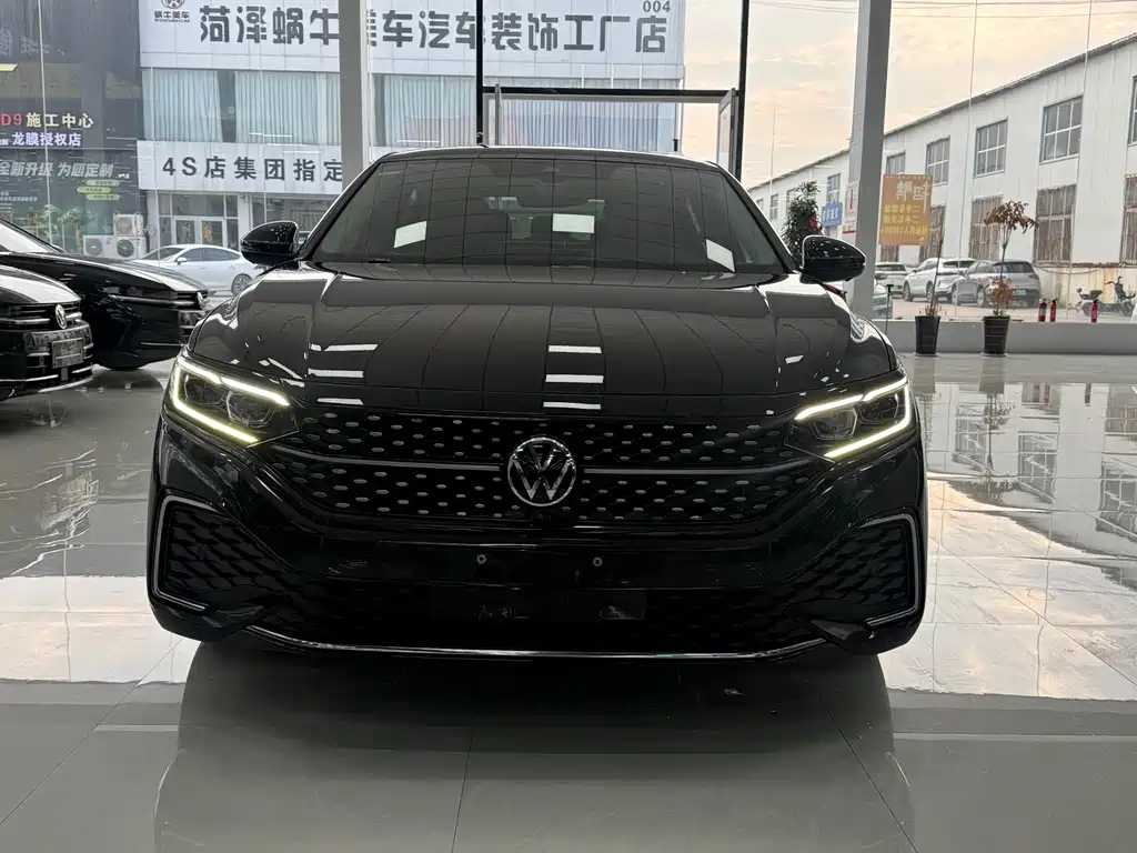 Volkswagen Passat 2023