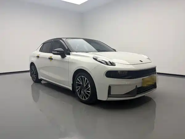 Lynk & Co 03 2022