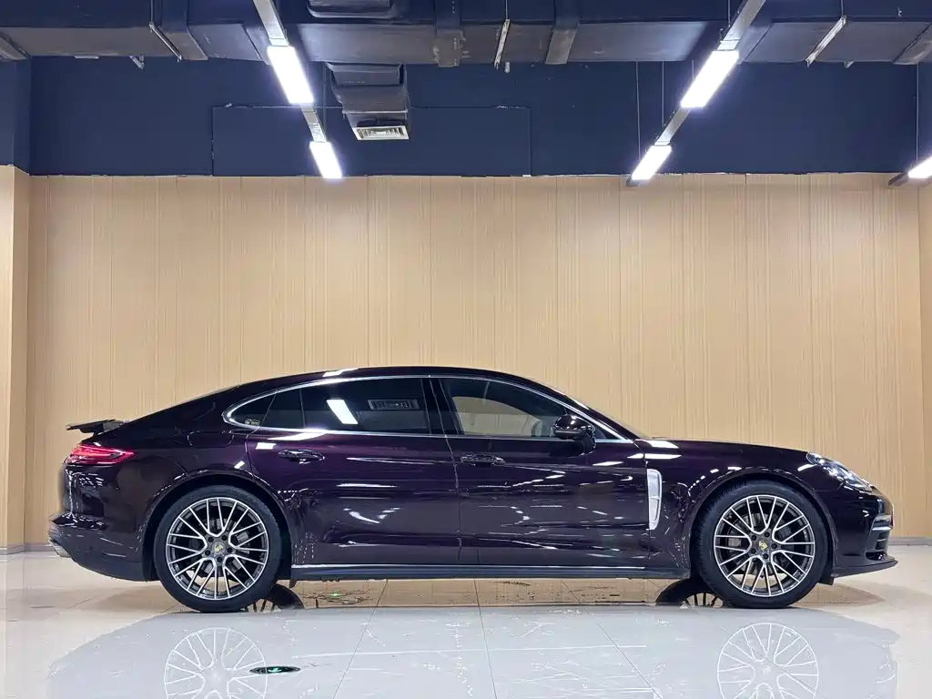 Porsche Panamera 2017 — фото 17