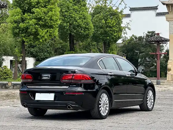 Qoros 3 2016