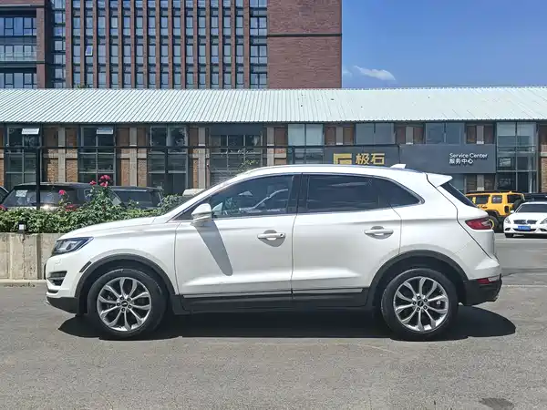 Lincoln MKC 2017