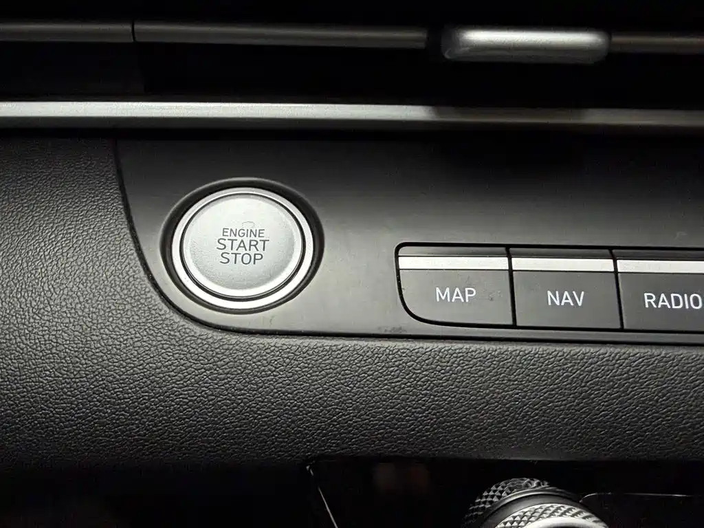 Hyundai Elantra 2023 — фото 14