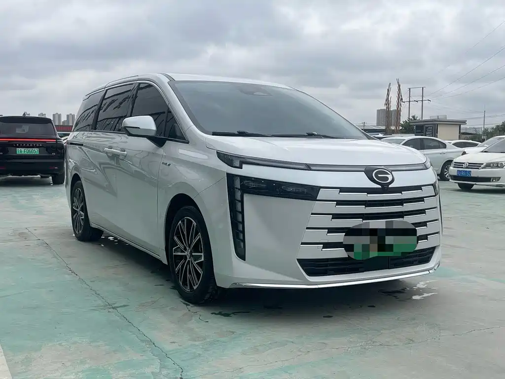 GAC Motor E8 PHEV 2024 — фото 3