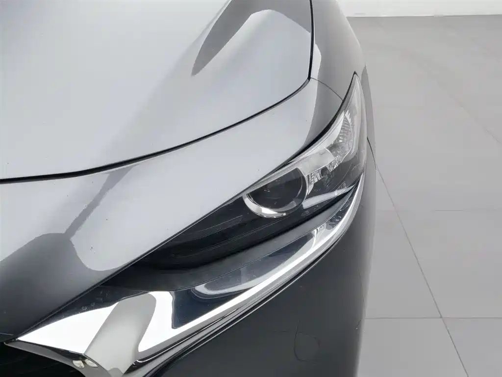Mazda 3 Axela 2023