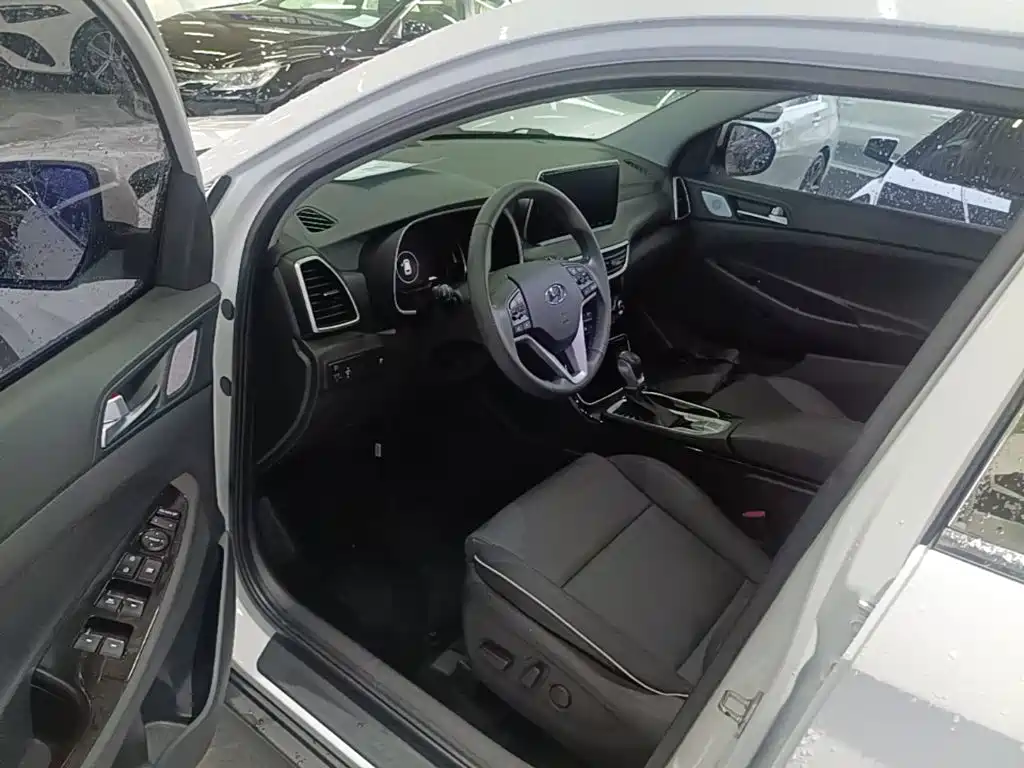 Hyundai Tucson 2020 — фото 16