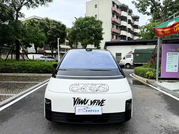 Li Auto MEGA 2025