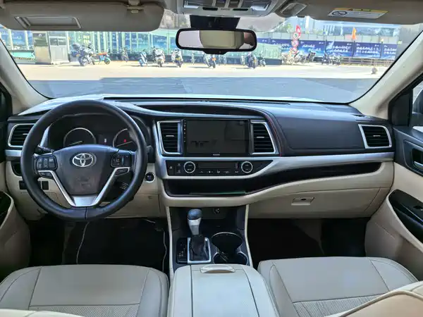 Toyota Highlander 2017