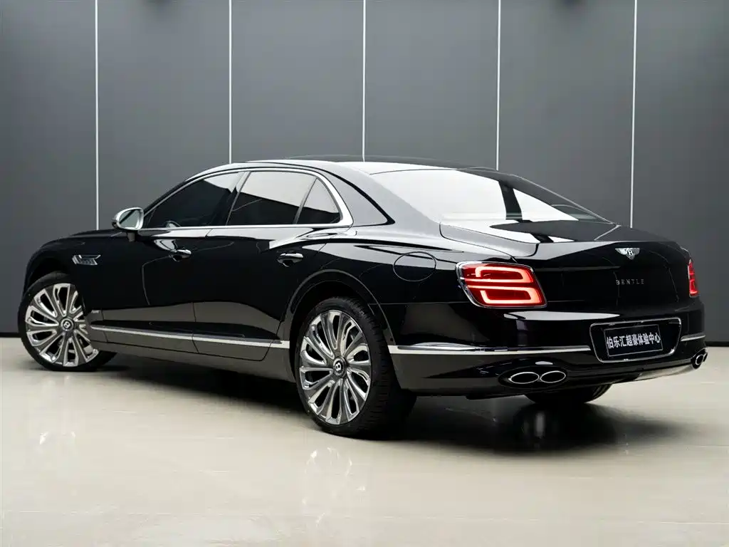 Bentley Flying Spur PHEV 2022 — фото 7