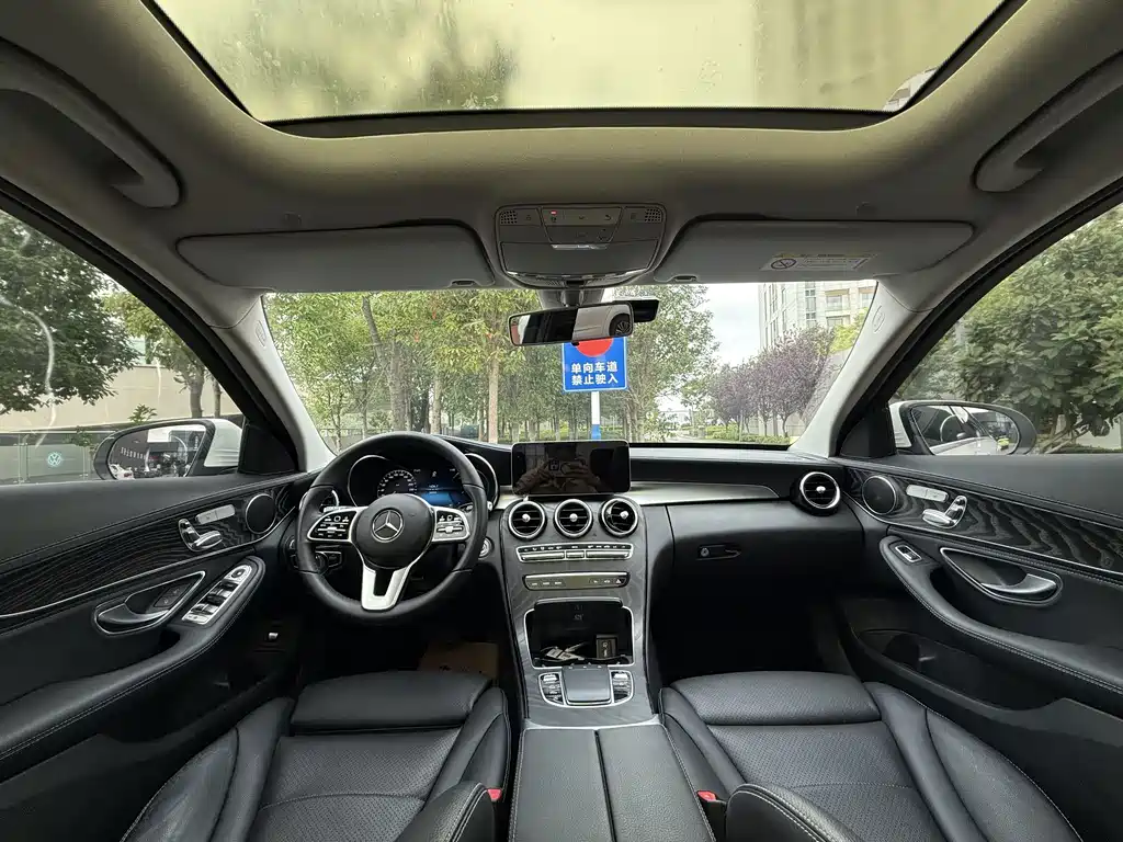 Mercedes-Benz C-Class 2019 — фото 4