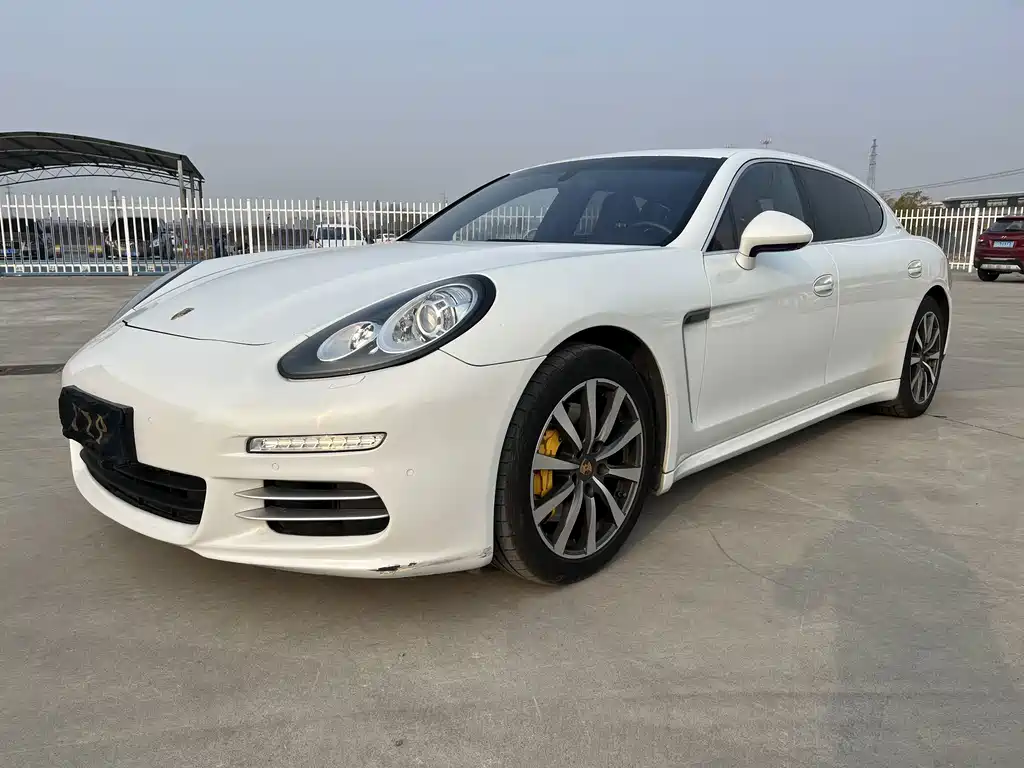 Porsche Panamera 2016 — фото 26