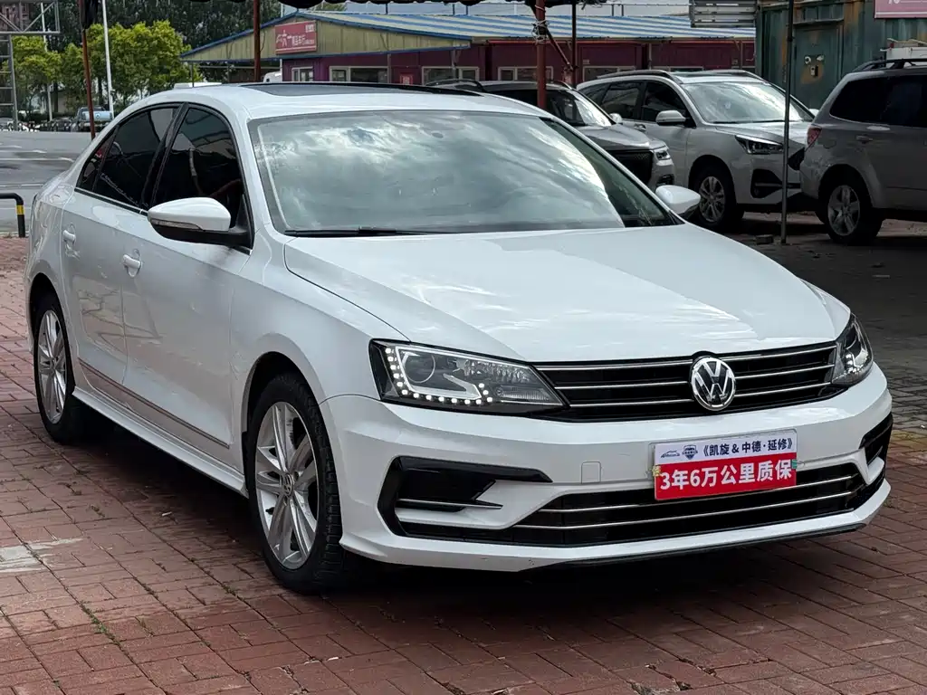 Volkswagen Sagitar 2018