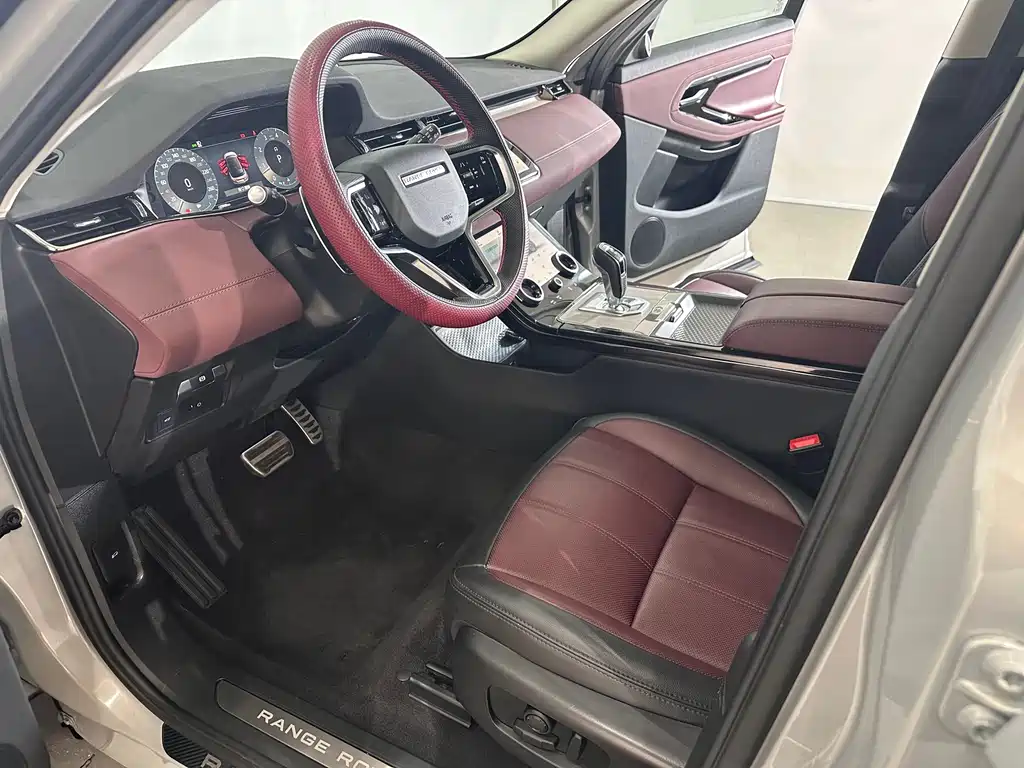 Land Rover Evoque 2023 — фото 12