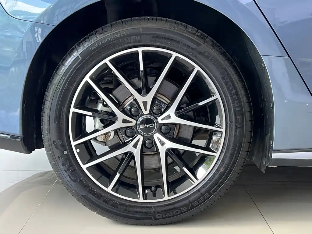 BYD Seal 07 DM-i 2025 — фото 10