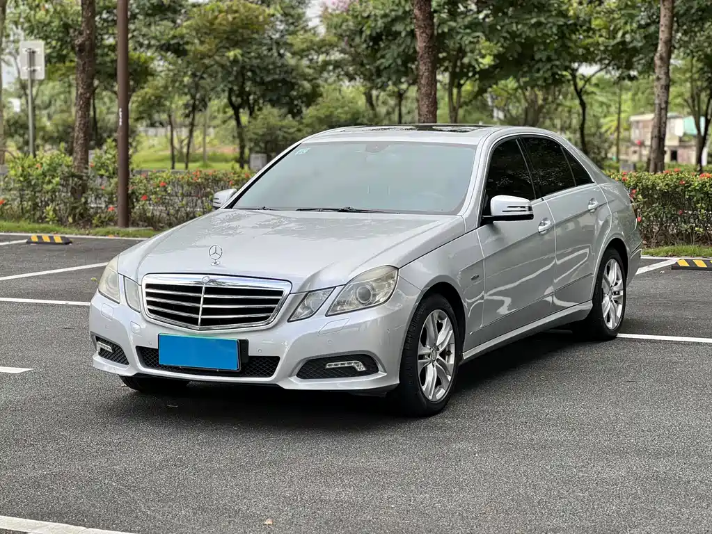 Mercedes-Benz E-Class 2010