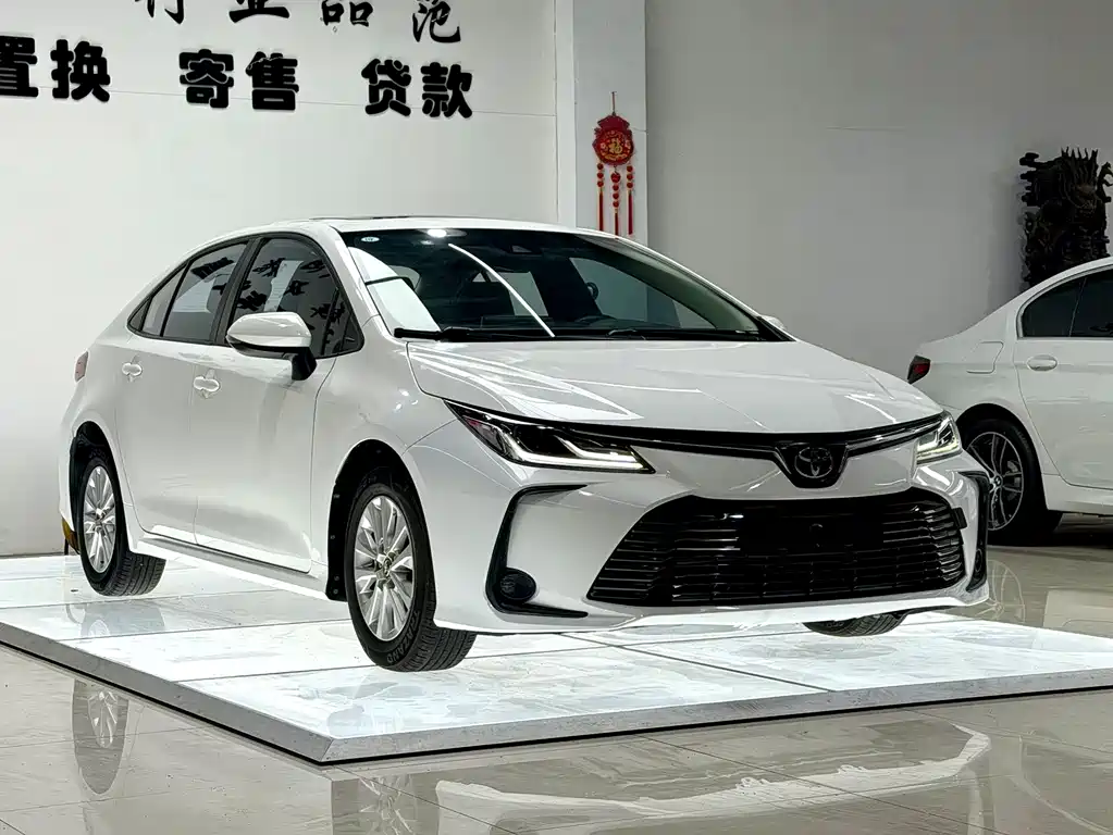 Toyota Corolla 2022 — фото 3