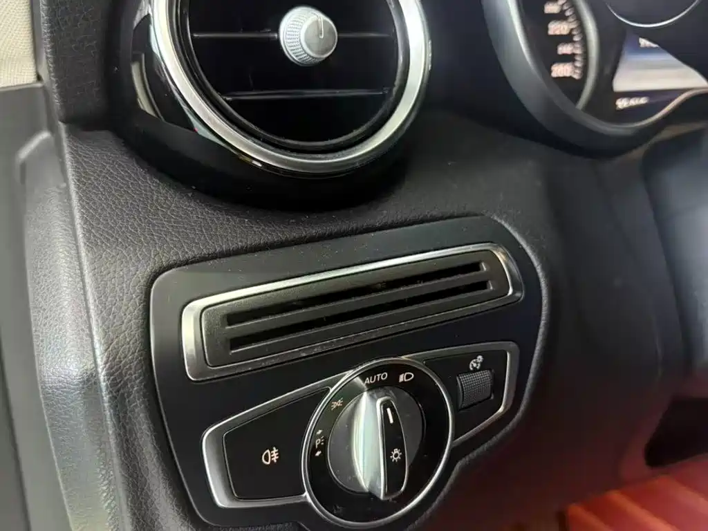 Mercedes-Benz C-Class 2017 — фото 16