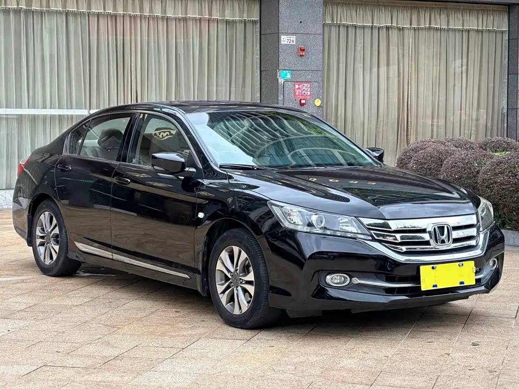 Honda Accord 2015 — фото 3