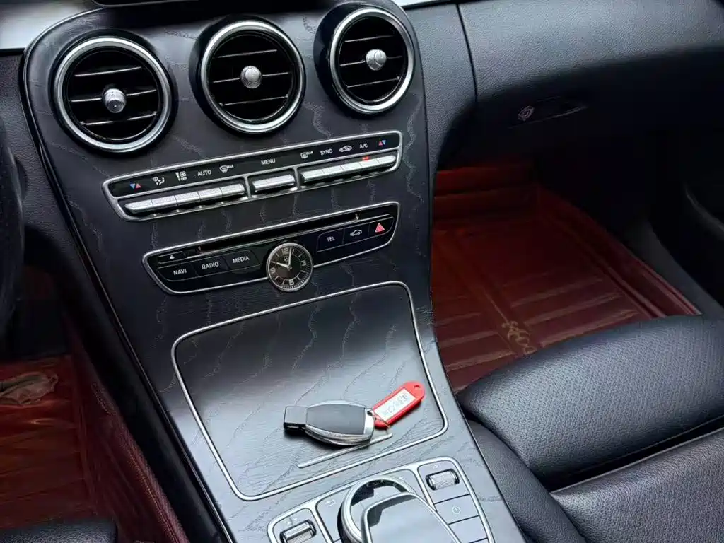 Mercedes-Benz C-Class 2017 — фото 15