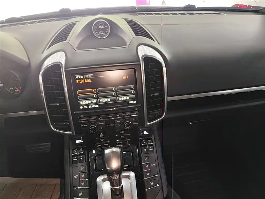 Porsche Cayenne 2015 — фото 13