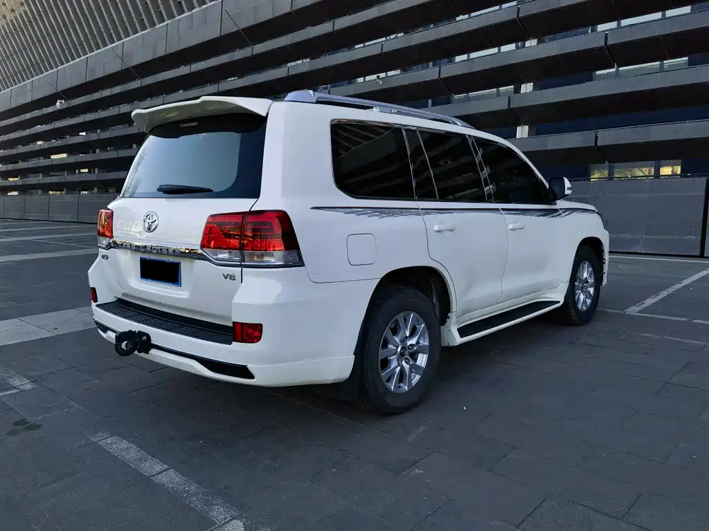 Toyota Land Cruiser 2016 — фото 5